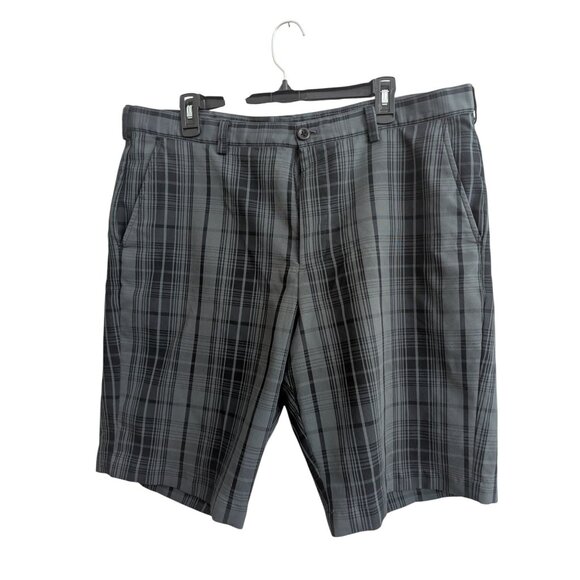Mens Izod Plaid Flat-Front Golf Shorts Size 38 Gray & Black Preppy-lp1 - Picture 2 of 10